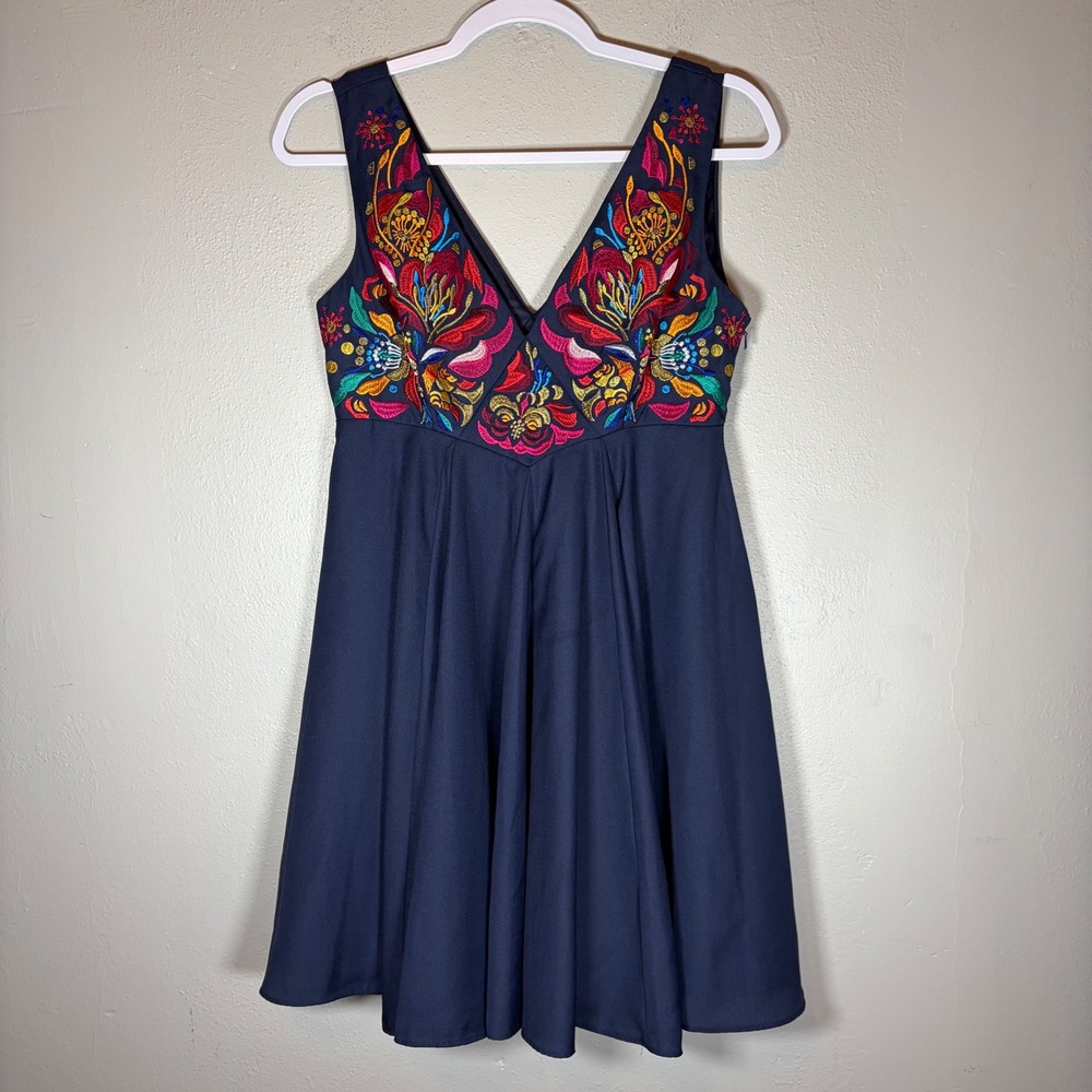 ASOS Petite Navy Blue Floral Embroidered V-Neck Fit & Flare Mini Dress Size 6